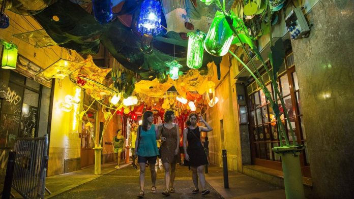 Fiestas de Gràcia 2026: programa, calles decoradas y conciertos