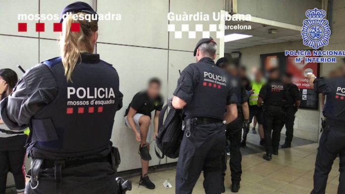 Los delitos en el metro de Barcelona caen un 34% en 2026