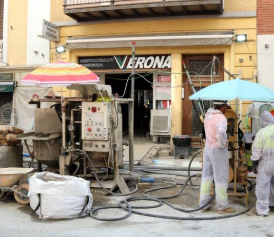 Los vecinos de tres fincas del Putxet no podrán volver a casa hasta 2027 Los vecinos de tres fincas del Putxet no podrán volver a casa hasta 2027