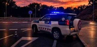 Un joven de 21 años, hospitalizado tras una agresión en el Fòrum Un joven de 21 años, hospitalizado tras una agresión en el Fòrum