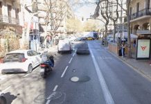 Muere un motorista embestido por un coche en la calle Aribau Muere un motorista embestido por un coche en la calle Aribau