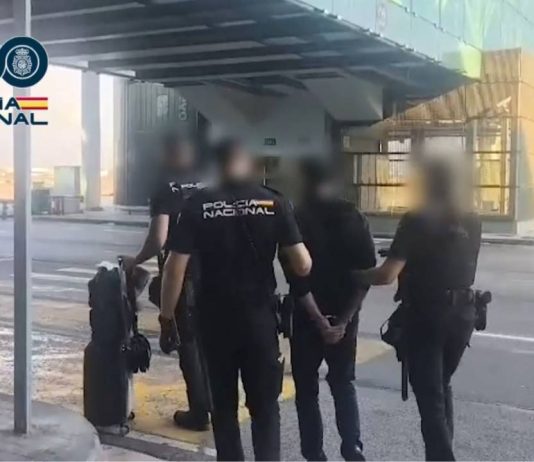 Pasajero detenido en El Prat con más de 31 kilos de cocaína Pasajero detenido en El Prat con más de 31 kilos de cocaína