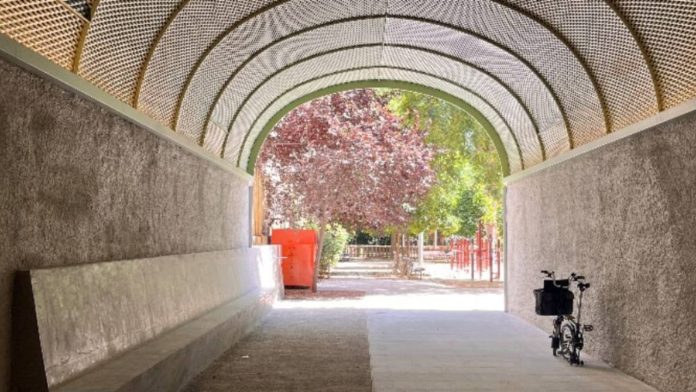 Reabre el acceso a los jardines Flora Tristán de Barcelona tras su renovación