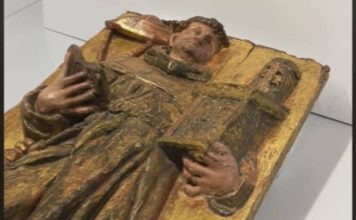 Recuperan en Barcelona un relieve del siglo XVI robado en un monasterio de Navarra Recuperan en Barcelona un relieve del siglo XVI robado en un monasterio de Navarra