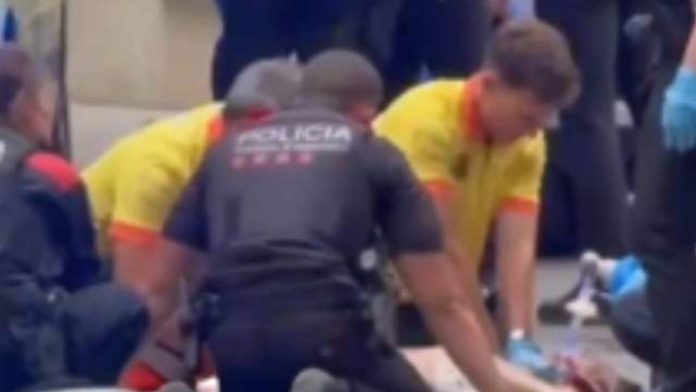 Un hombre queda en estado crítico tras un apuñalamiento en el Borne de Barcelona