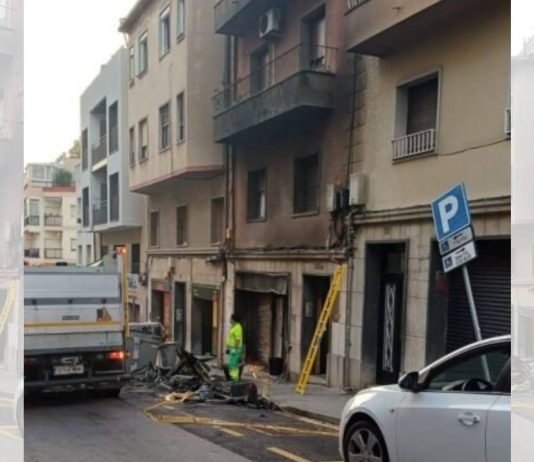 Un incendio de contenedores en el Guinardó reaviva la preocupación vecinal Un incendio de contenedores en el Guinardó reaviva la preocupación vecinal