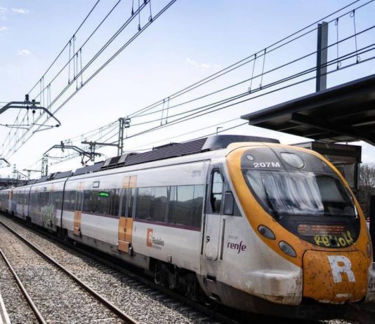 Un robo de cable provoca retrasos de 25 minutos en la R1 Un robo de cable provoca retrasos de 25 minutos en la R1