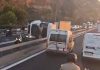 10 Km de retenciones en la Ronda Litoral por un camión volcado 10 Km de retenciones en la Ronda Litoral por un camión volcado