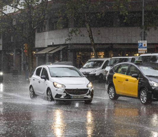 Alerta Inuncat por fuertes tormentas este miércoles en Barcelona Alerta Inuncat por fuertes tormentas este miércoles en Barcelona
