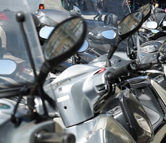 Ayudas de 600 euros para ciclomotores eléctricos en Barcelona Ayudas de 600 euros para ciclomotores eléctricos en Barcelona