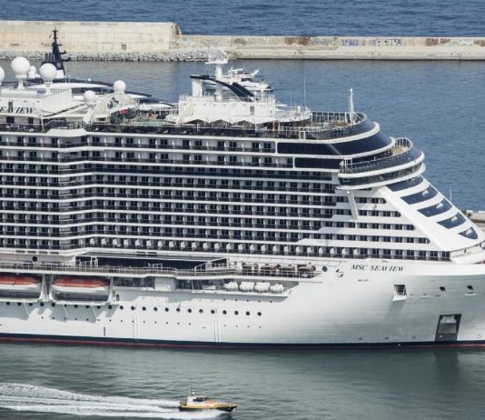 Barcelona plantea subir a 24 euros el recargo a cruceristas Barcelona plantea subir a 24 euros el recargo a cruceristas