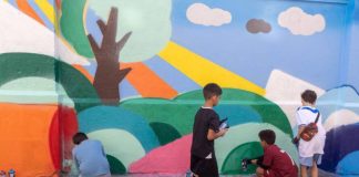Barcelona refuerza la atención a niños vulnerables durante todo el año Barcelona refuerza la atención a niños vulnerables durante todo el año