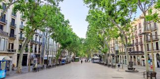 Barcelona revisa los locales de La Rambla para mejorar su imagen Barcelona revisa los locales de La Rambla para mejorar su imagen