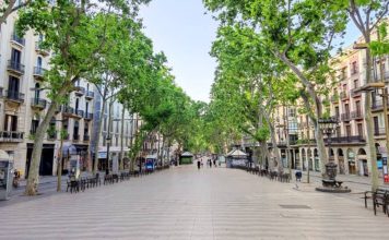 Barcelona revisa los locales de La Rambla para mejorar su imagen Barcelona revisa los locales de La Rambla para mejorar su imagen