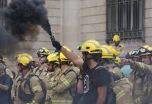 Bomberos de la Generalitat reclaman mejoras laborales y más recursos Bomberos de la Generalitat reclaman mejoras laborales y más recursos