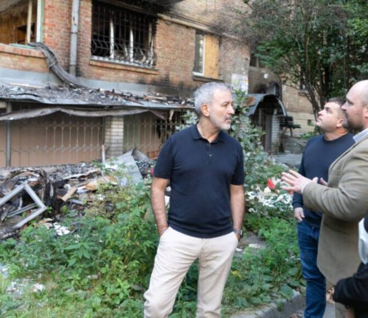Collboni cierra su agenda en Kiiv con el compromiso de reforzar la colaboración con Járkov Collboni cierra su agenda en Kiiv con el compromiso de reforzar la colaboración con Járkov