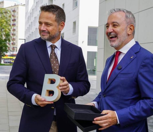 Collboni mantiene su viaje a Kyiv y reafirma el apoyo de Barcelona a Ucrania Collboni mantiene su viaje a Kyiv y reafirma el apoyo de Barcelona a Ucrania
