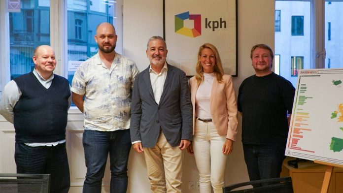 Collboni refuerza en Varsovia los lazos de Barcelona con el colectivo LGTBI