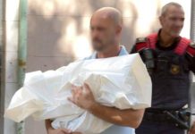 Detenida la madre del bebé muerto en La Mina Detenida la madre del bebé muerto en La Mina