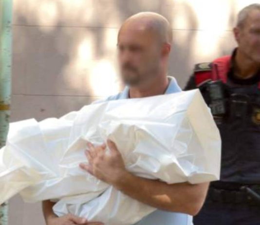 Detenida la madre del bebé muerto en La Mina Detenida la madre del bebé muerto en La Mina