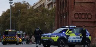 Detenido en Barcelona tras robar una cadena de 4.000 euros Detenido en Barcelona tras robar una cadena de 4.000 euros