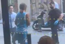 Detenido tras herir con un cuchillo a una persona en Barcelona Detenido tras herir con un cuchillo a una persona en Barcelona