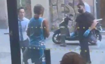 Detenido tras herir con un cuchillo a una persona en Barcelona Detenido tras herir con un cuchillo a una persona en Barcelona