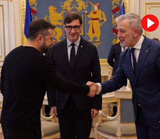 Illa y Collboni trasladan a Zelenski el apoyo de Catalunya a Ucrania Illa y Collboni trasladan a Zelenski el apoyo de Catalunya a Ucrania