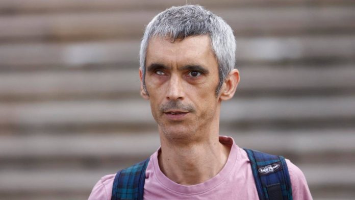 Juicio a los cuatro policías por el disparo que dejó tuerto a Roger Español