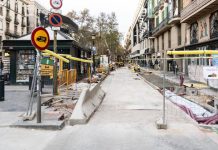 La Rambla de Barcelona recupera el tráfico en sentido mar La Rambla de Barcelona recupera el tráfico en sentido mar
