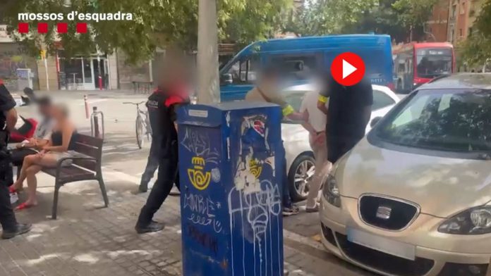 Los Mossos detienen en Barcelona a un fugitivo buscado en Turquía