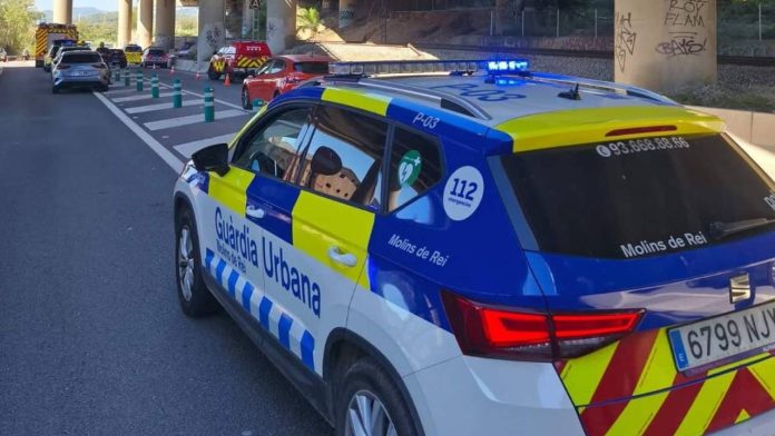Muere un ciclista atropellado por un tren entre Molins de Rei y El Papiol