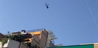¿Porqué hay un helicóptero volando bajo sobre Barcelona? ¿Porqué hay un helicóptero volando bajo sobre Barcelona?