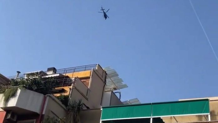 ¿Porqué hay un helicóptero volando bajo sobre Barcelona?