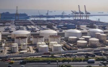 Diez heridos por monóxido de carbono en el puerto de Barcelona Diez heridos por monóxido de carbono en el puerto de Barcelona