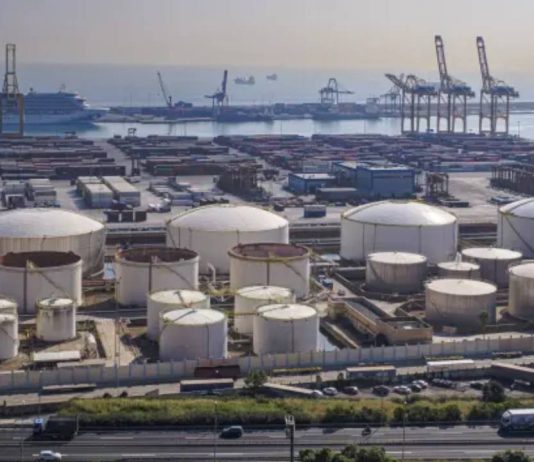 Diez heridos por monóxido de carbono en el puerto de Barcelona Diez heridos por monóxido de carbono en el puerto de Barcelona