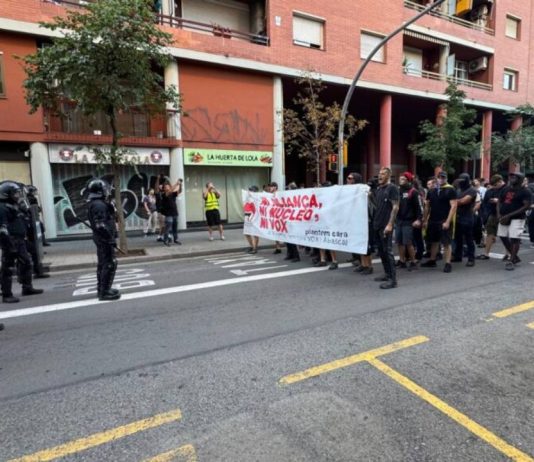 Protesta antifascista ante el mitin de Abascal en Barcelona Protesta antifascista ante el mitin de Abascal en Barcelona