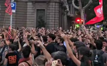 Protesta por la vivienda en Barcelona durante la visita de Sánchez Protesta por la vivienda en Barcelona durante la visita de Sánchez
