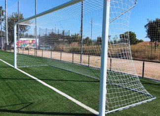 Renuevan el césped de los campos de la Teixonera y Foixarda Renuevan el césped de los campos de la Teixonera y Foixarda