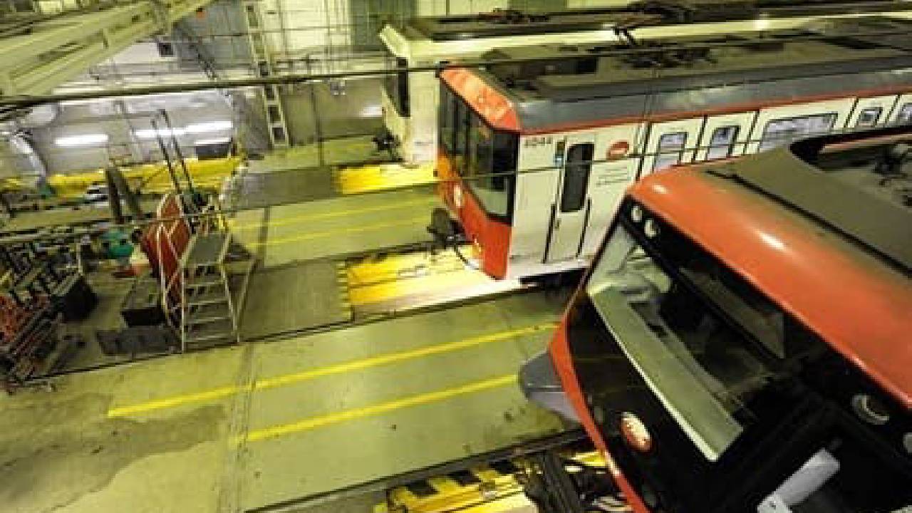 TMB abre la estación fantasma de Gaudí y otros espacios del metro de Barcelona