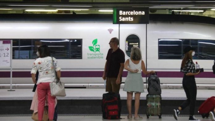 Temporal en Barcelona: suspendida la alta velocidad y con afectaciones en Rodalies