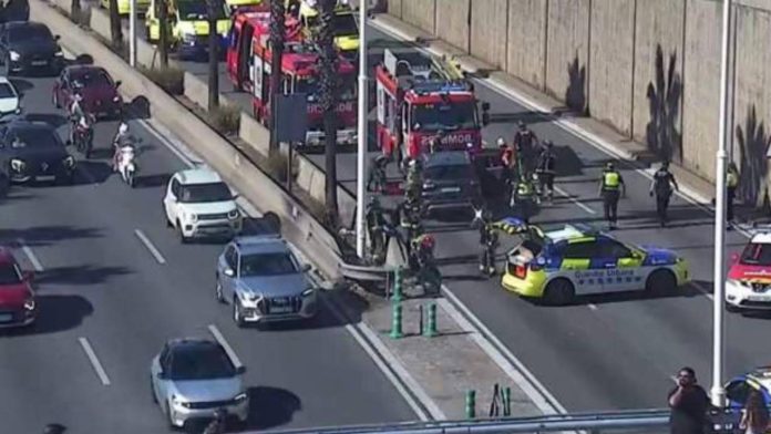Un herido grave tras un accidente en la ronda de Dalt de Barcelona Un herido grave tras un accidente en la ronda de Dalt de Barcelona