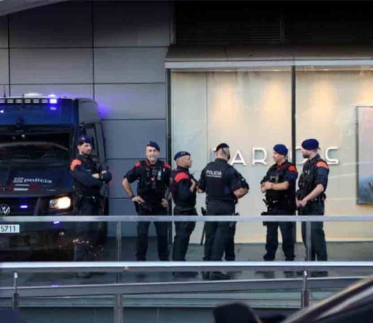 60 identificados en plaza de España de Barcelona y cuatro detenidos de Blocus 60 identificados en plaza de España de Barcelona y cuatro detenidos de Blocus