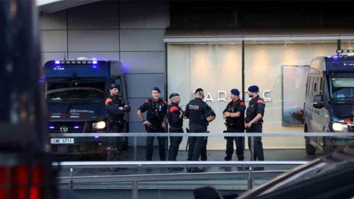 60 identificados en plaza de España de Barcelona y cuatro detenidos de Blocus 60 identificados en plaza de España de Barcelona y cuatro detenidos de Blocus