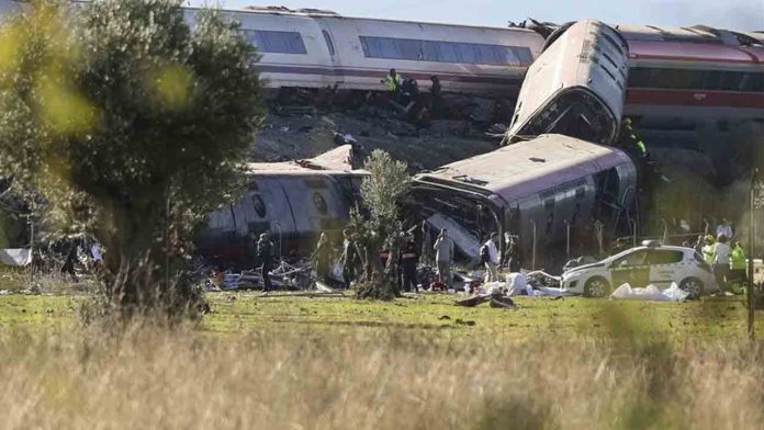 Accidente de tren en Toledo Accidente de tren en Toledo: choque entre un AVE y un Iryo