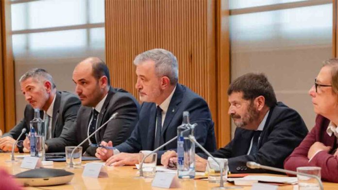Barcelona activa ayudas para los comercios afectados por los disturbios Barcelona activa ayudas para los comercios afectados por los disturbios