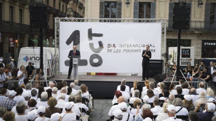 Barcelona celebra el Día de las Personas Mayores en Sant Jaume