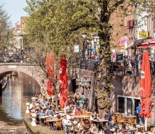 Barcelona lleva a Utrecht su modelo de apoyo al comercio local Barcelona lleva a Utrecht su modelo de apoyo al comercio local