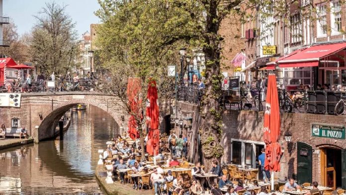 Barcelona lleva a Utrecht su modelo de apoyo al comercio local