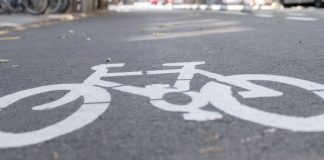 Barcelona trasladará el carril bici de la calle Marina a la calzada Barcelona trasladará el carril bici de la calle Marina a la calzada